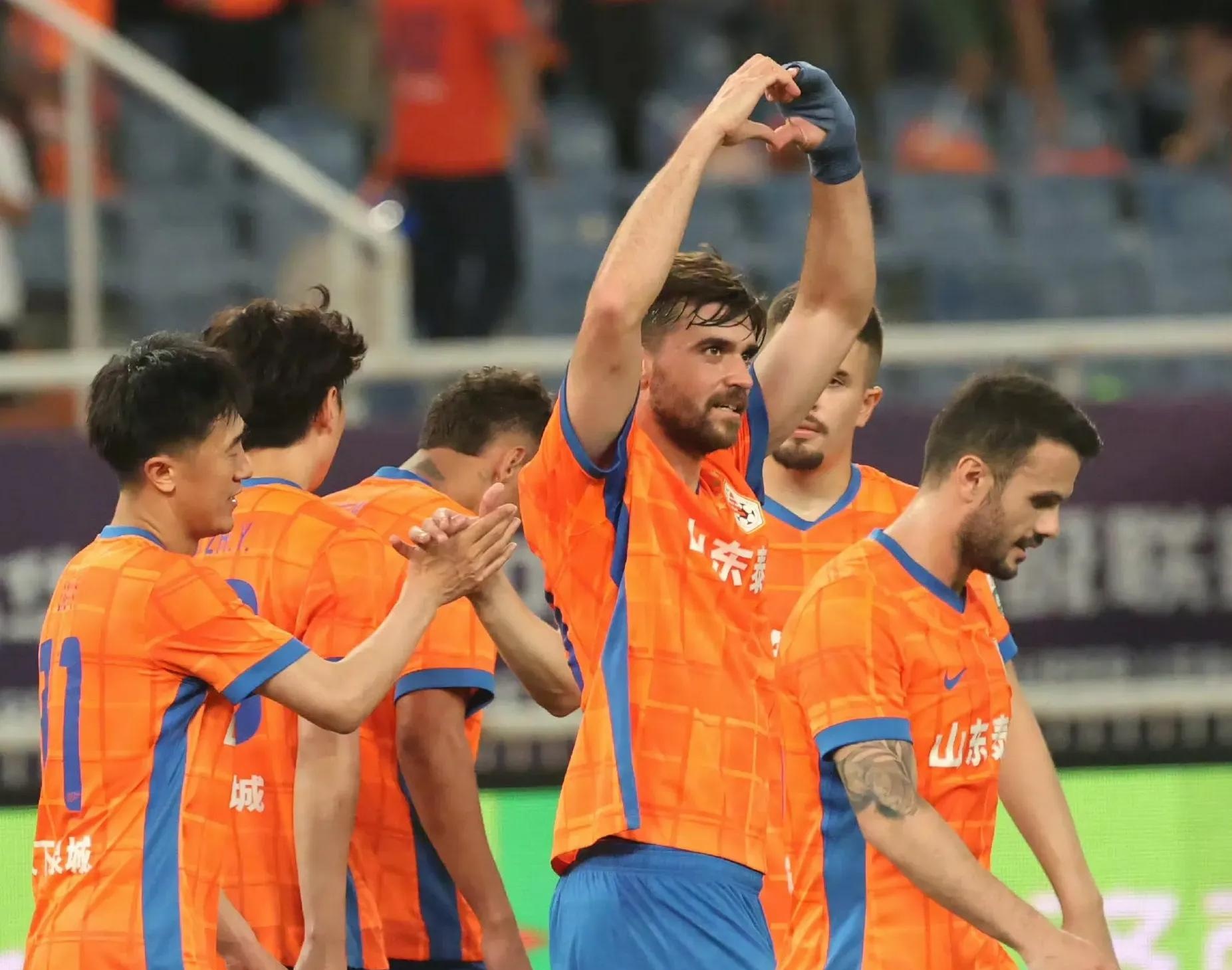 转折点！山东泰山造点机会，欧篮联赛前攻防权衡，质疑声仍在，训练强度明显提升的简单介绍-乐竞体育活动